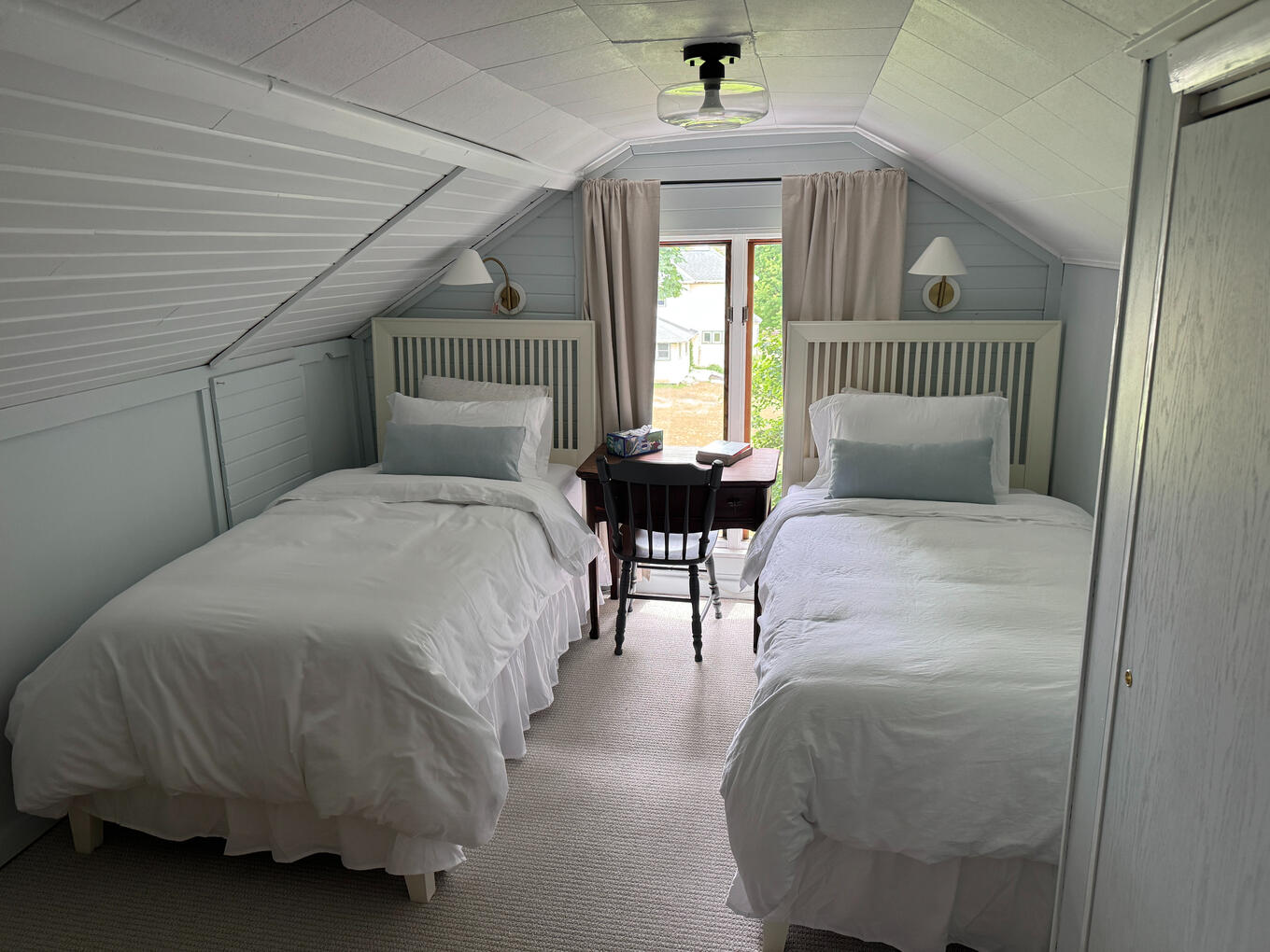 Two Twins Bedroom 2